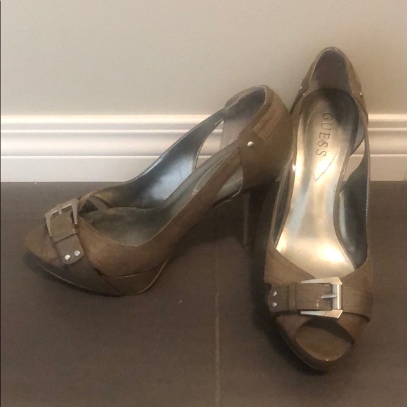 Ladies Guess Dress shoes - Picture 2 of 5